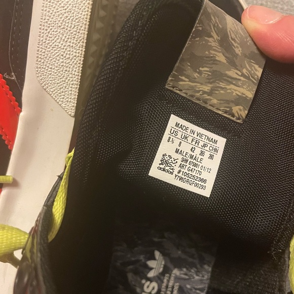 Adidas Men’s 8.5 hi top Originals limited edition - Picture 4 of 5